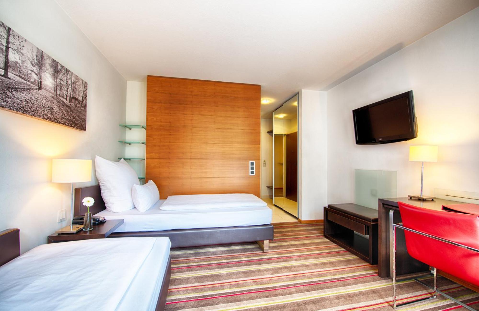 Leonardo West 4* Monaco di Baviera