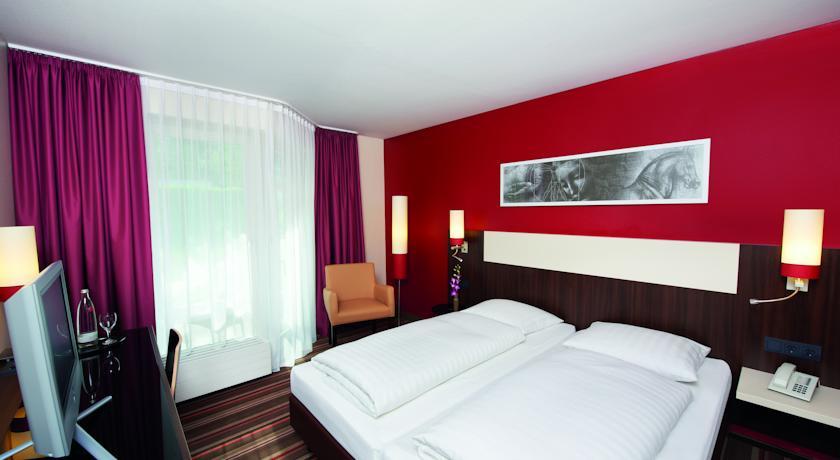 Leonardo West 4* Monaco di Baviera